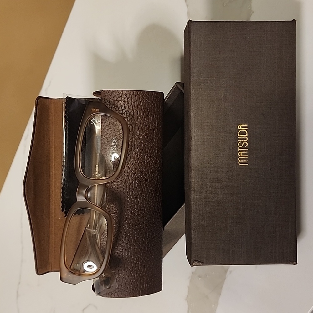 Eye glasses